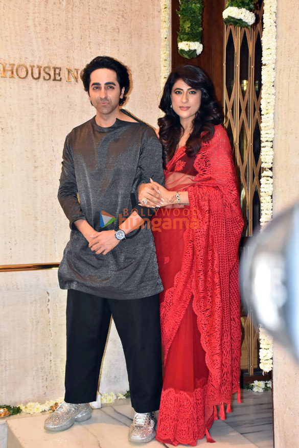 photos celebs grace pre diwali party at manish malhotras residence4 8