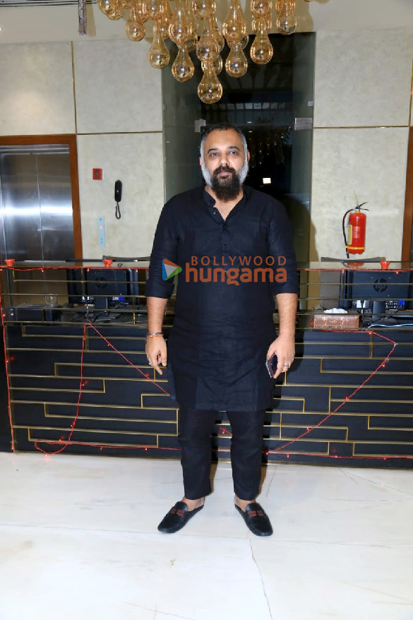photos huma qureshi sonakshi sinha saqib saleem and others snapped at double xl special screening 4