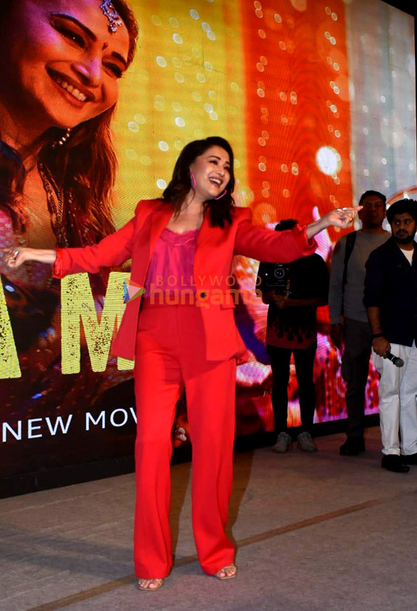 photos madhuri dixit snapped during prime videos maja ma promotions 3