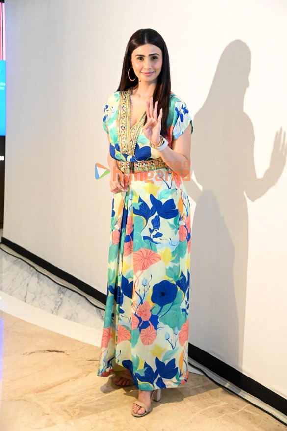 photos malaika arora rhea chakraborty and chitrangda singh and others turn showstoppers on day 3 of the lakme fashion week 2022 1
