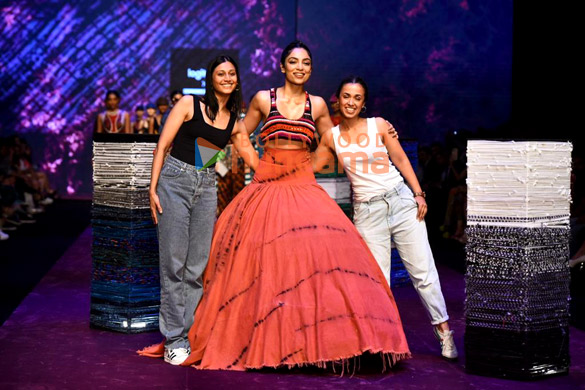 photos malaika arora rhea chakraborty and chitrangda singh and others turn showstoppers on day 3 of the lakme fashion week 2022 2 2
