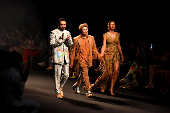photos malaika arora rhea chakraborty and chitrangda singh and others turn showstoppers on day 3 of the lakme fashion week 2022 6