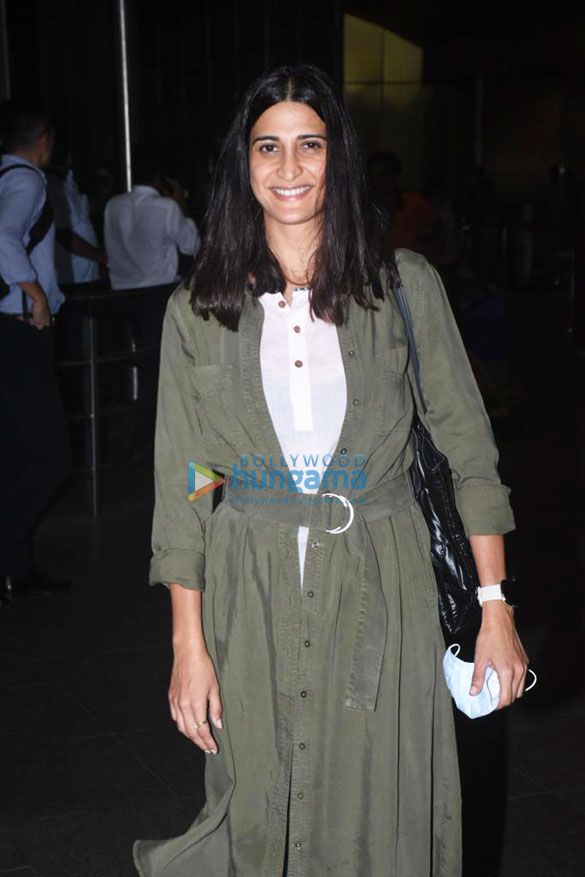 photos mrunal thakur tamannaah bhatia and others snapped at the airport 998877 1