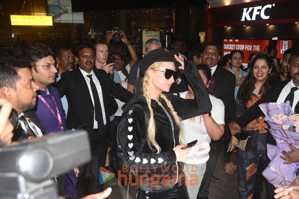 photos paris hilton and manushi chhillar snapped at the airport 4