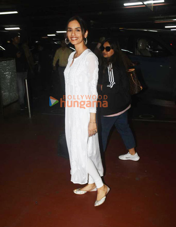 photos paris hilton and manushi chhillar snapped at the airport 6