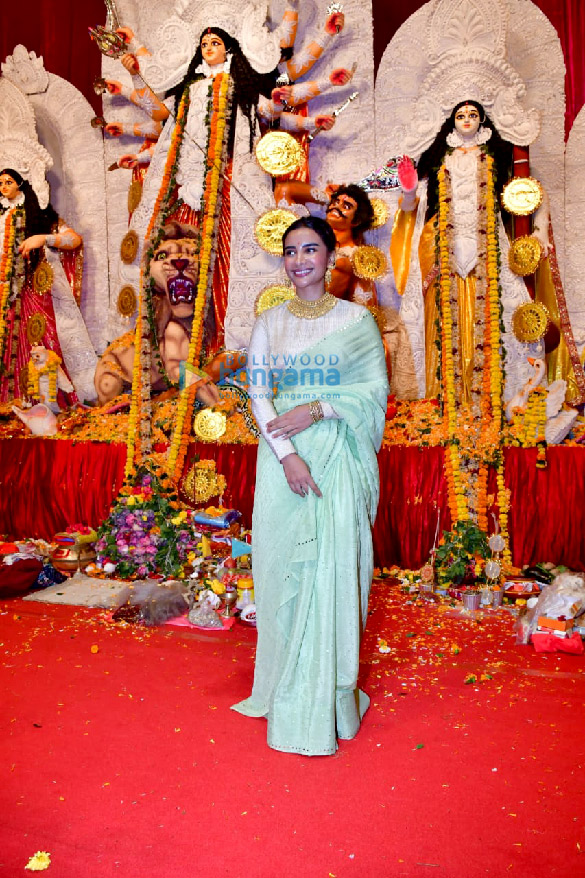 photos patralekha tanishaa mukerji tanuja and others snapped during durga puja at north bombay sarbojanin 3