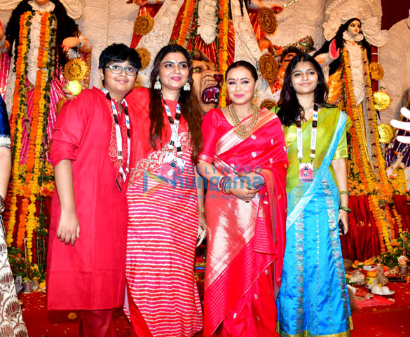 photos patralekha tanishaa mukerji tanuja and others snapped during durga puja at north bombay sarbojanin 8