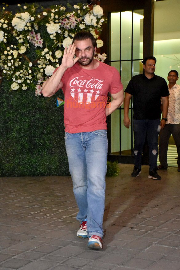 photos salman khan kangana ranaut arbaaz khan and attend aayush sharmas birthday party in bandra 13