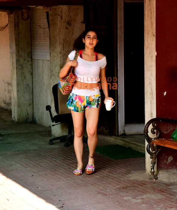 photos sara ali khan spotted outside a pilates studio 2 7