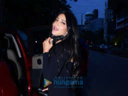 Photos: Shruti Haasan snapped at Foodhall