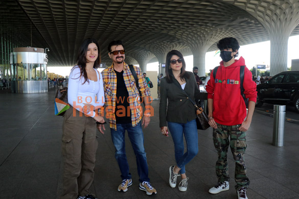 photos sidharth malhotra ranveer singh malaika arora and others snapped at the airport1 2