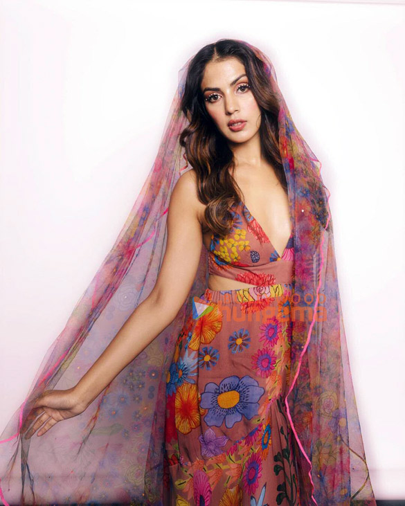 rhea chakraborty 3 16