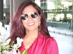 Richa Chadha gets gifted with flowers at the airport