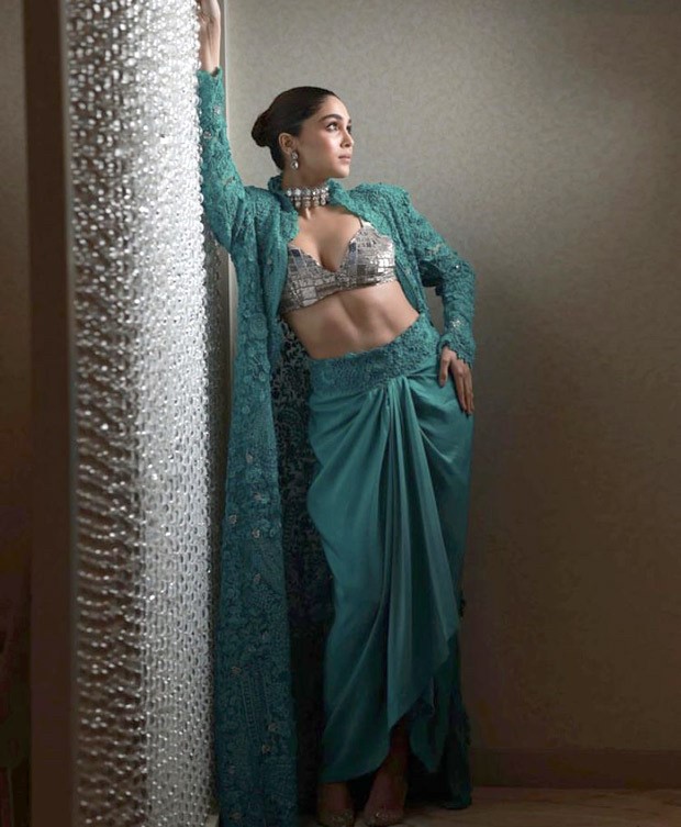 Sharvari Wagh’s green three-piece embroidered ensemble for The 67th Parle Filmfare Awards South 2022 will ensure you're the most stylish wedding guest ever