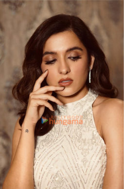 Celebrity Photos of Shirley Setia