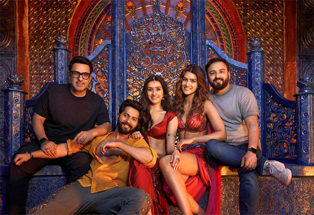 Shraddha Kapoor to kick off Stree 2 ' very soon' after making a cameo in Bhediya song 'Thumkeshwari' alongside Varun Dhawan and Kriti Sanon Shraddha Kapoor to kick off Stree 2 ' very soon' after making a cameo in Bhediya song 'Thumkeshwari' alongside Varun Dhawan and Kriti Sanon