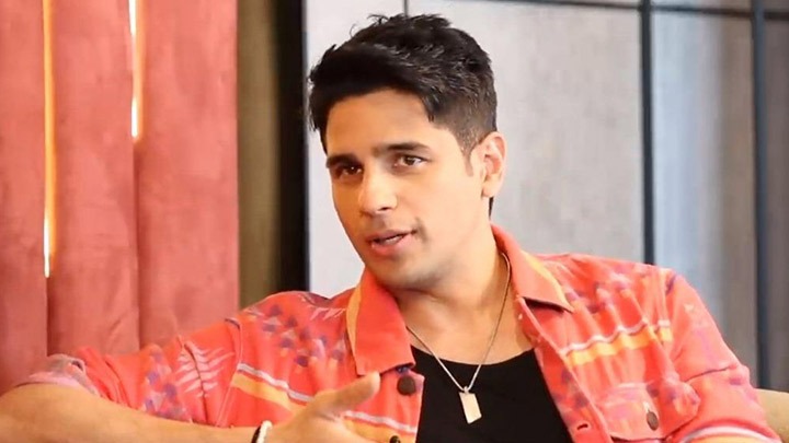Sidharth Malhotra on completing 10 years in the industry: “To make people laugh is definitely…” Sidharth Malhotra on completing 10 years in the industry: “To make people laugh is definitely…”