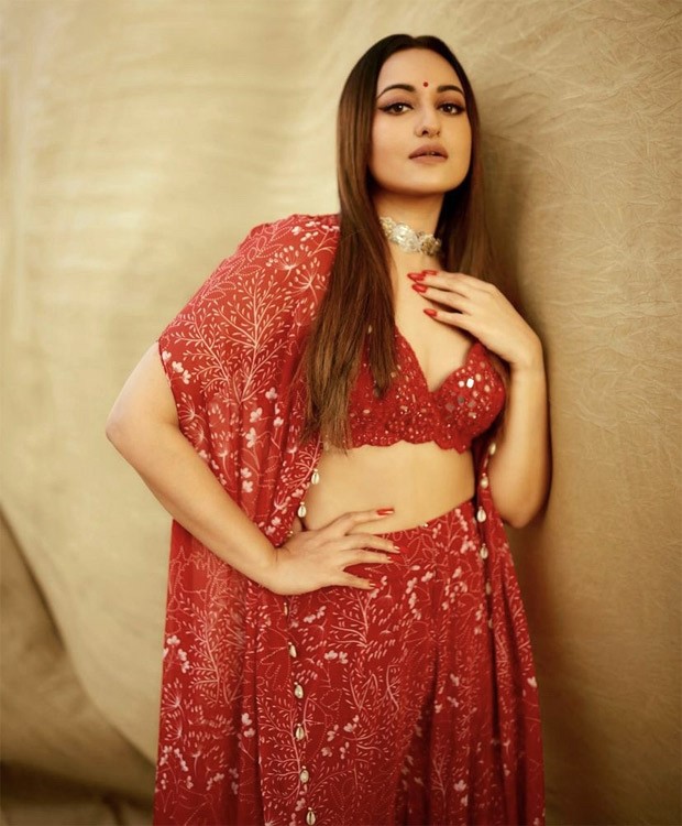 Sonakshi Sinha sparkles in red embellished sharara & cape paired with hand embroidered blouse worth Rs.8 0,000 Sonakshi Sinha sparkles in red embellished sharara & cape paired with hand embroidered blouse worth Rs.8 0,000