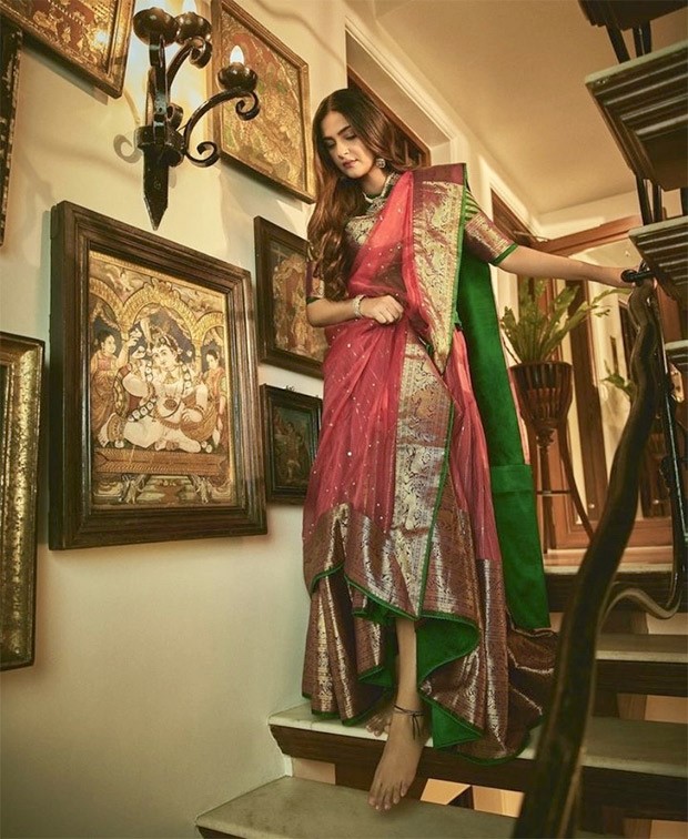 The three most stylish outfits worn by Bollywood actors that you can recreate for this Diwali The three most stylish outfits worn by Bollywood actors that you can recreate for this Diwali