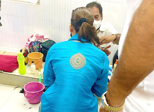 Urvashi Rautela chops hair to support Iranian protestors, watch video 