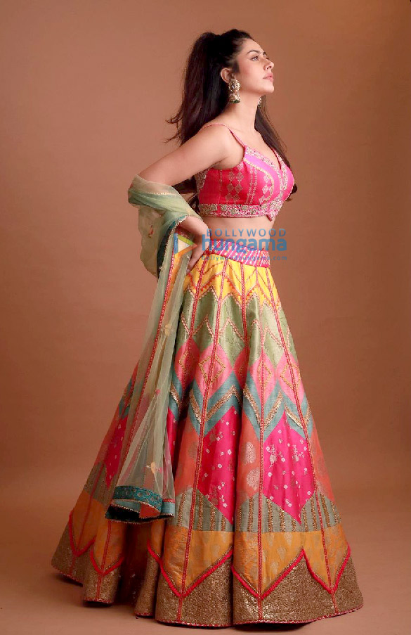 warina hussain 1 14