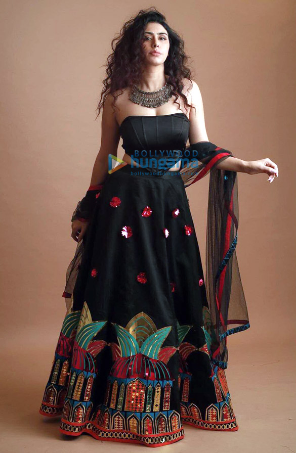 warina hussain 1 16