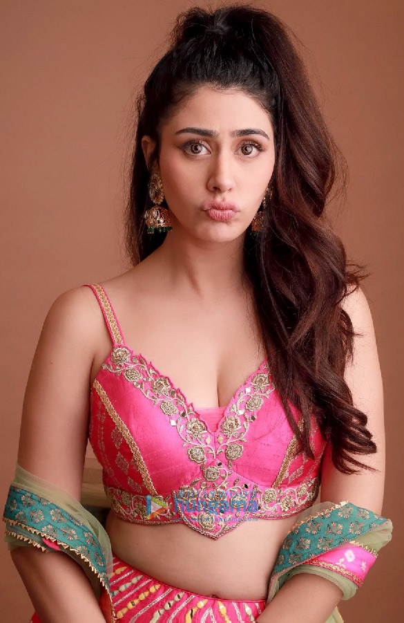 warina hussain 12