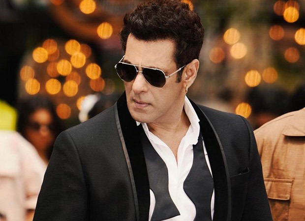 Salman Khan opts for a dapper look in the fresh still of Kisi Ka Bhai Kisi Ki Jaan; see pic