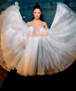 Celeb Photos Of Elli AvrRam