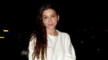 Gauahar Khan chit chats with paps at the airport