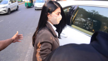 Jacqueline Fernandez gets clicked by paps outside court