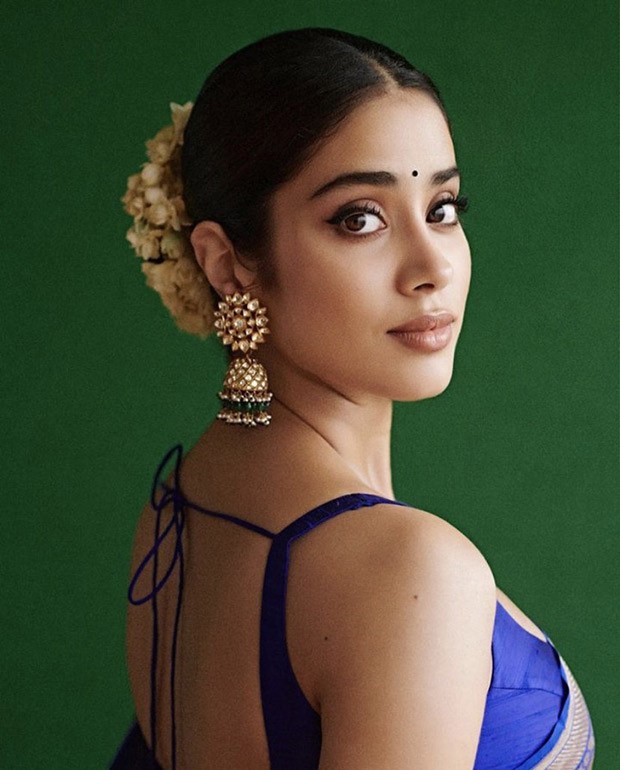 Janhvi Kapoor looks spitting image of Sridevi in timeless Kanjivaram saree and gajra in her hair