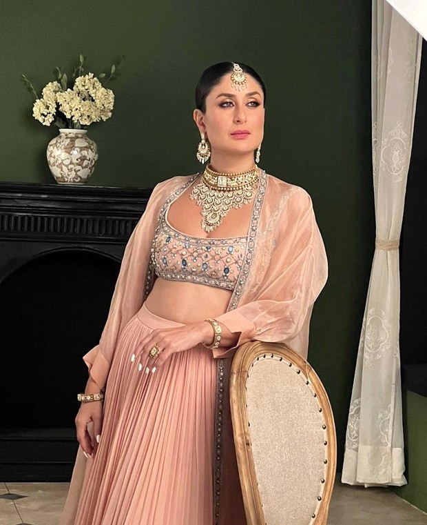 Kareena Kapoor Khan's pastel pink lehenga by Ridhi Mehra, which costs Rs. 78K will undoubtedly inspire your sangeet look 