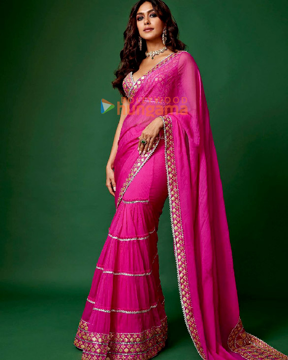 mrunal thakur 4 34