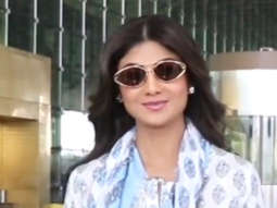 Paps welcome Shilpa Shetty by playing her song at the airport