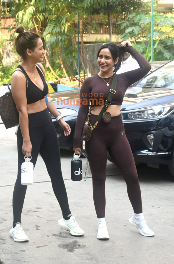 photos aisha sharma and neha sharma spotted outside a gym in bandra 3