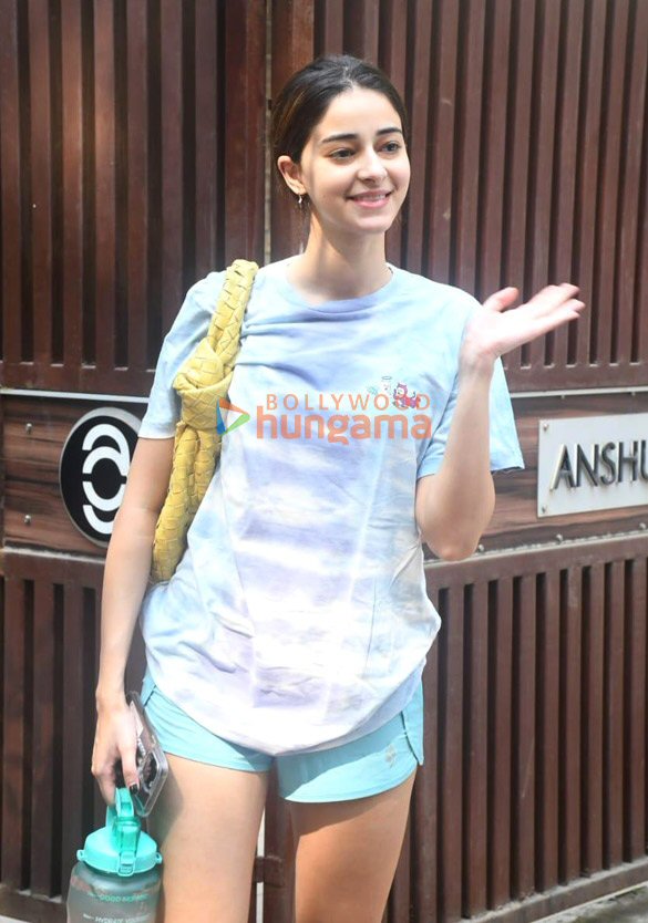 photos ananya panday spotted at anshuka yoga in bandra 2 21