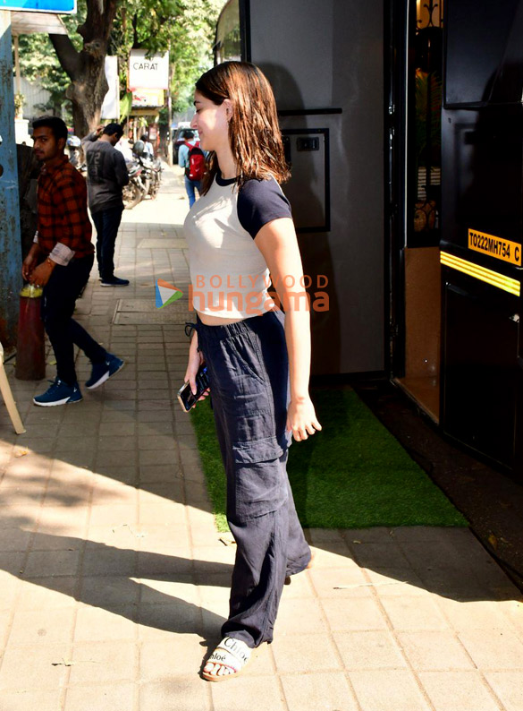 photos ananya panday spotted in bandra 1 8
