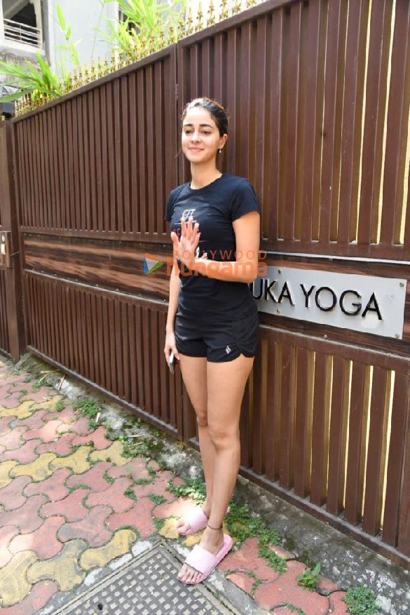 photos ananya panday spotted outside a yoga center in khar 1