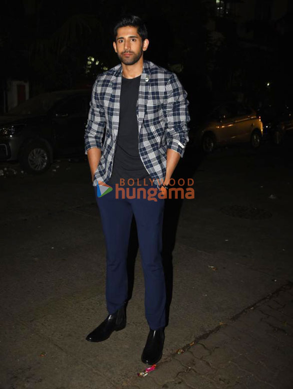 photos ananya pandey shanaya kapoor and others snapped in colaba 34 5