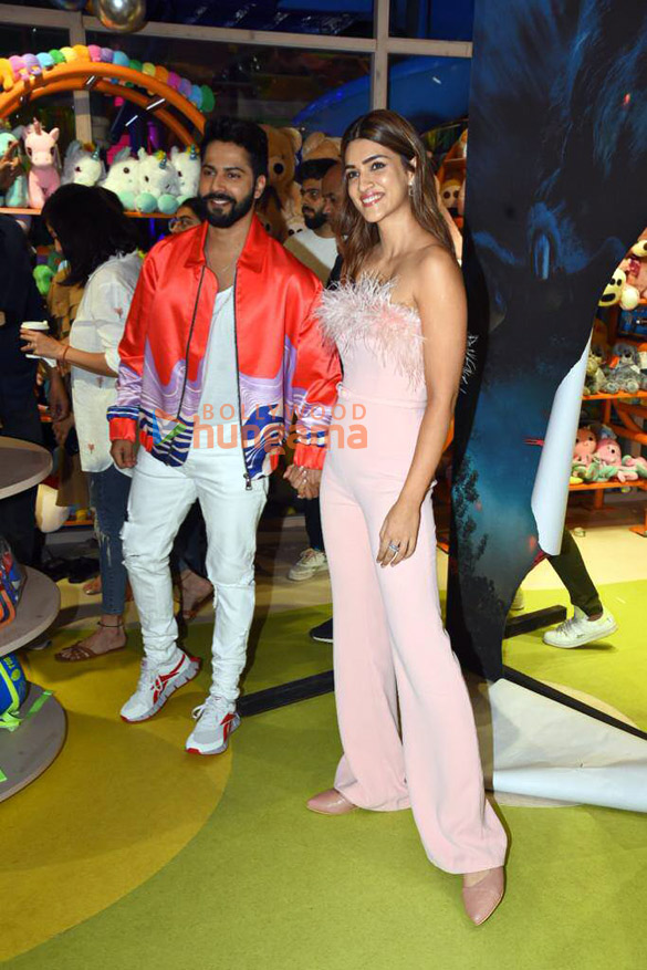 photos bhediya stars varun dhawan and kriti sanon attend a launch at hamleys 2