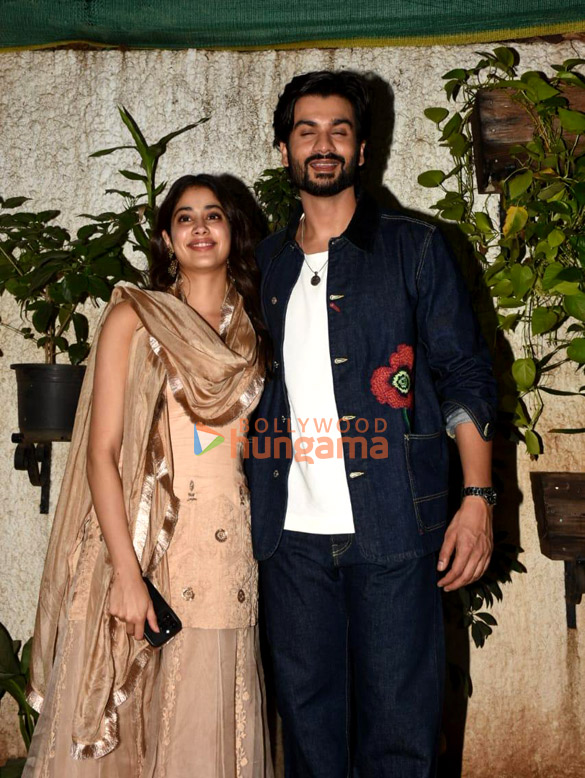 photos boney kapoor janhvi kapoor rekha and sunny kaushal snapped at the screening of mili 2