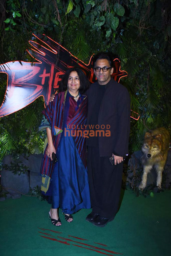 photos celebs attend the premiere of bhediya 343 5