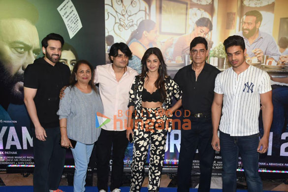 photos celebs attend the premiere of drishyam 2 0078 2