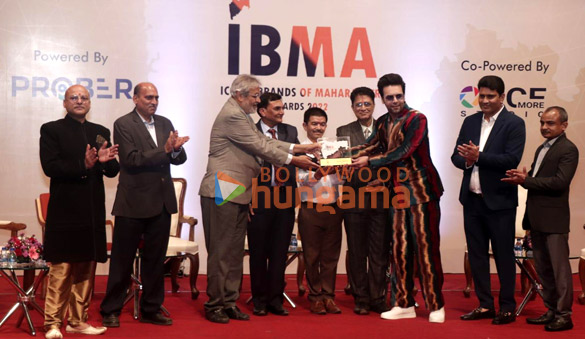 photos celebs grace iconic brands of maharashtra awards 2022 5