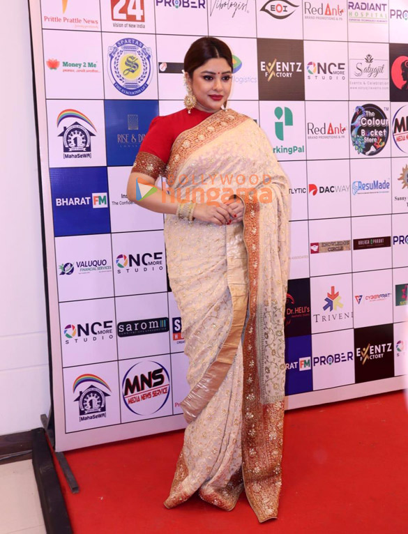 photos celebs grace iconic brands of maharashtra awards 2022 9
