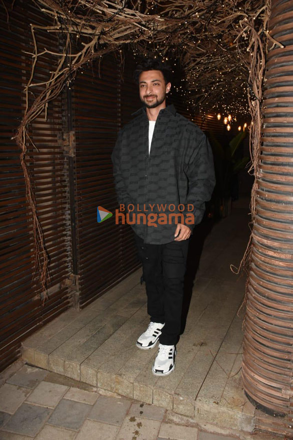 photos celebs snapped at kartik aaryans birthday bash 777 1