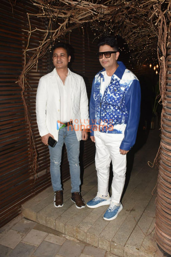 photos celebs snapped at kartik aaryans birthday bash 777 11