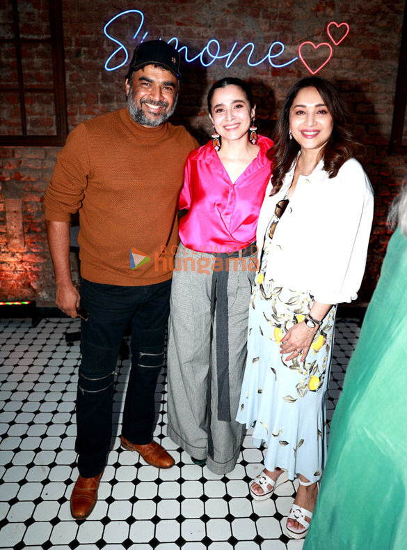 photos celebs snapped at simone singhs birthday bash 3