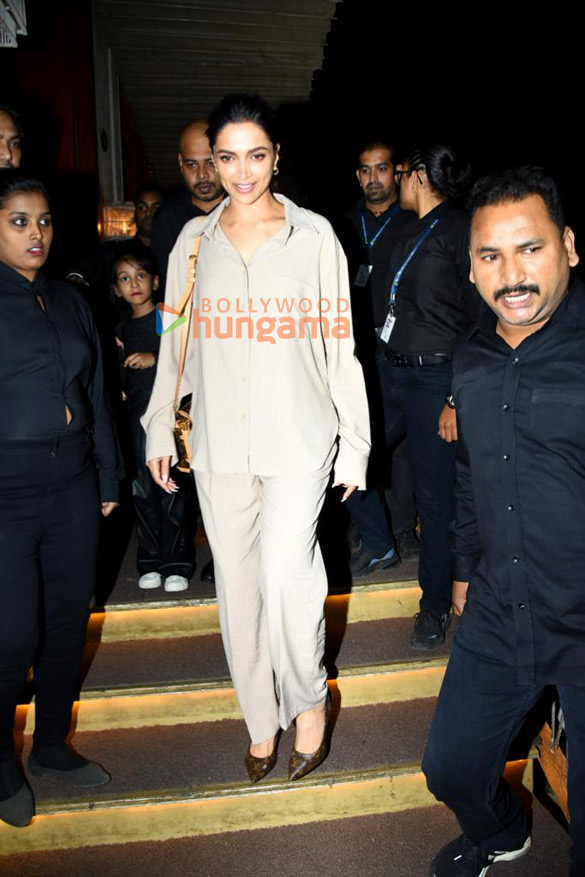 photos deepika padukone snapped at bastian in worli 1
